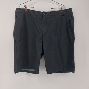 Travis Matthew 10" Golf Shorts Size 38" Charcoal Gray